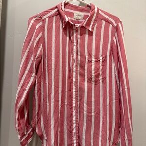 American Eagle Red and White Striped Button Down Shirt Size xs